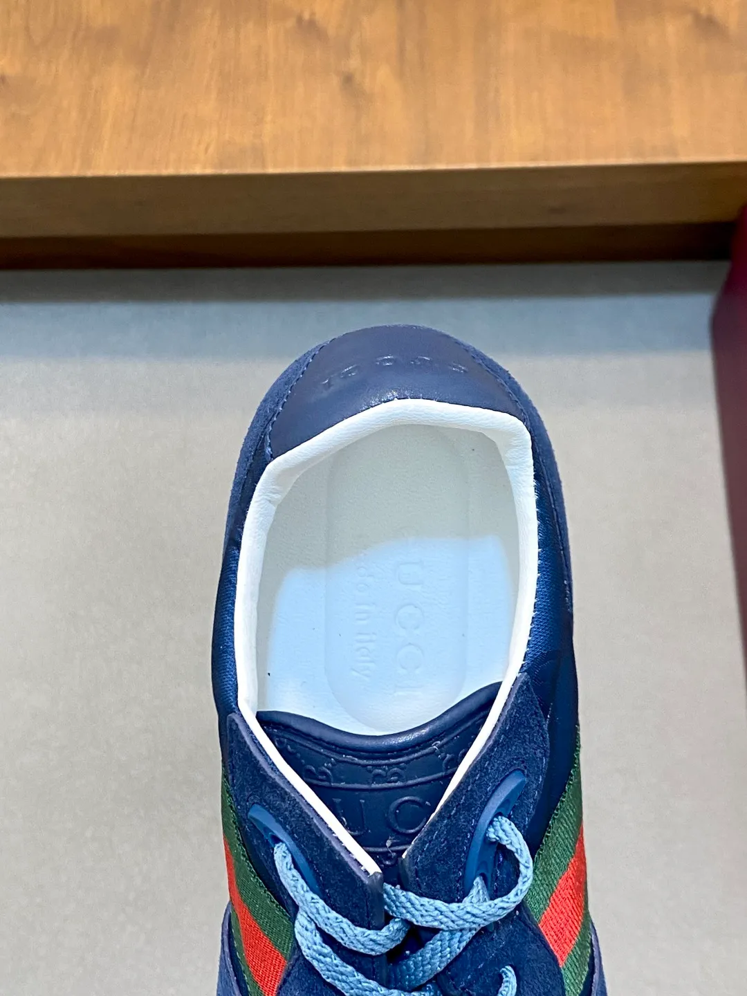 Men's shoes 💰660 [Gucci] Gucci - high-end quality original order 👩🏻‍❤️‍👨🏻 couple wear 🔍🔍🔍 casual sports shoes - upper: 🔝 suede calfskin, shoe body brand totem cloth. brand webbing, tongue. heel. air pressure brand logo - lining: water-dyed sheepskin -Outsole: ultra-light TPU foam·TR rubber; two-color molded outsole -Ultra-high quality control·fine workmanship: highlighted (high-end·exquisite·class) -Size: same style for men and women 36-44 (female 35, 40, male 45, 46 can be customized)·